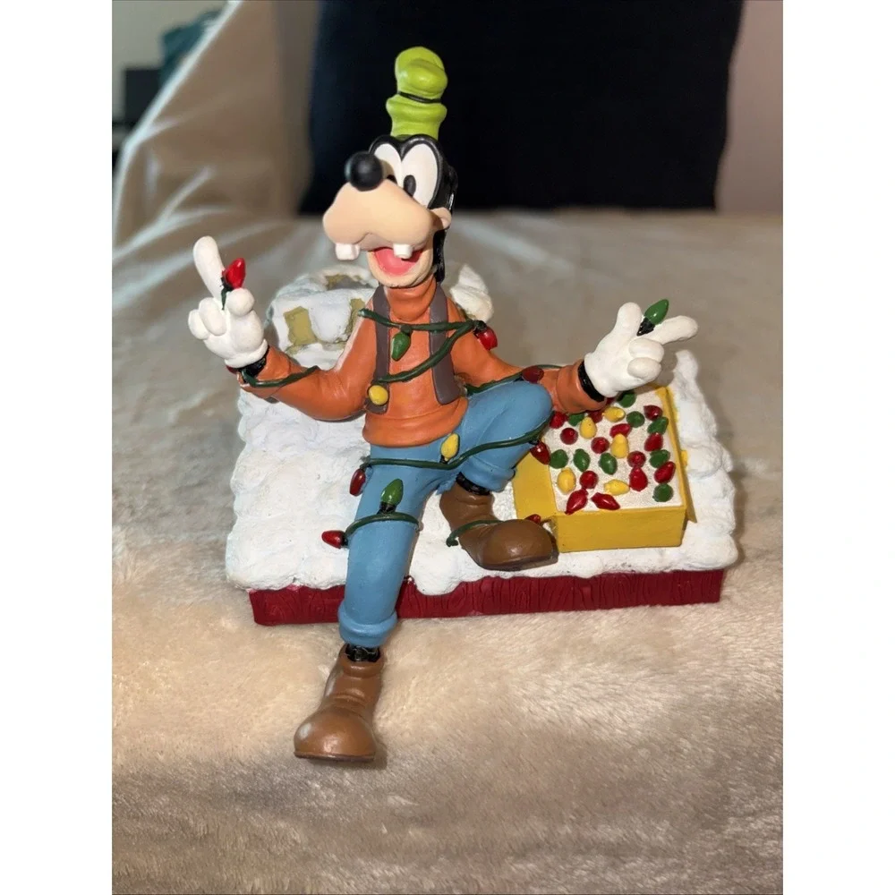 Disney Mickey Mouse Unlimited Goofy on Roof Top Stocking Holder Hanger